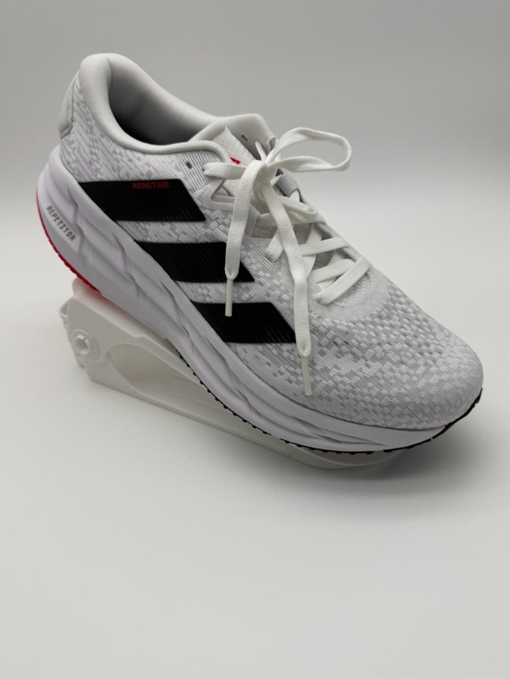 adidas ADISTAR Men’s Running Shoes White Black Red NWT JR0317 Size 10 - Picture 5 of 11